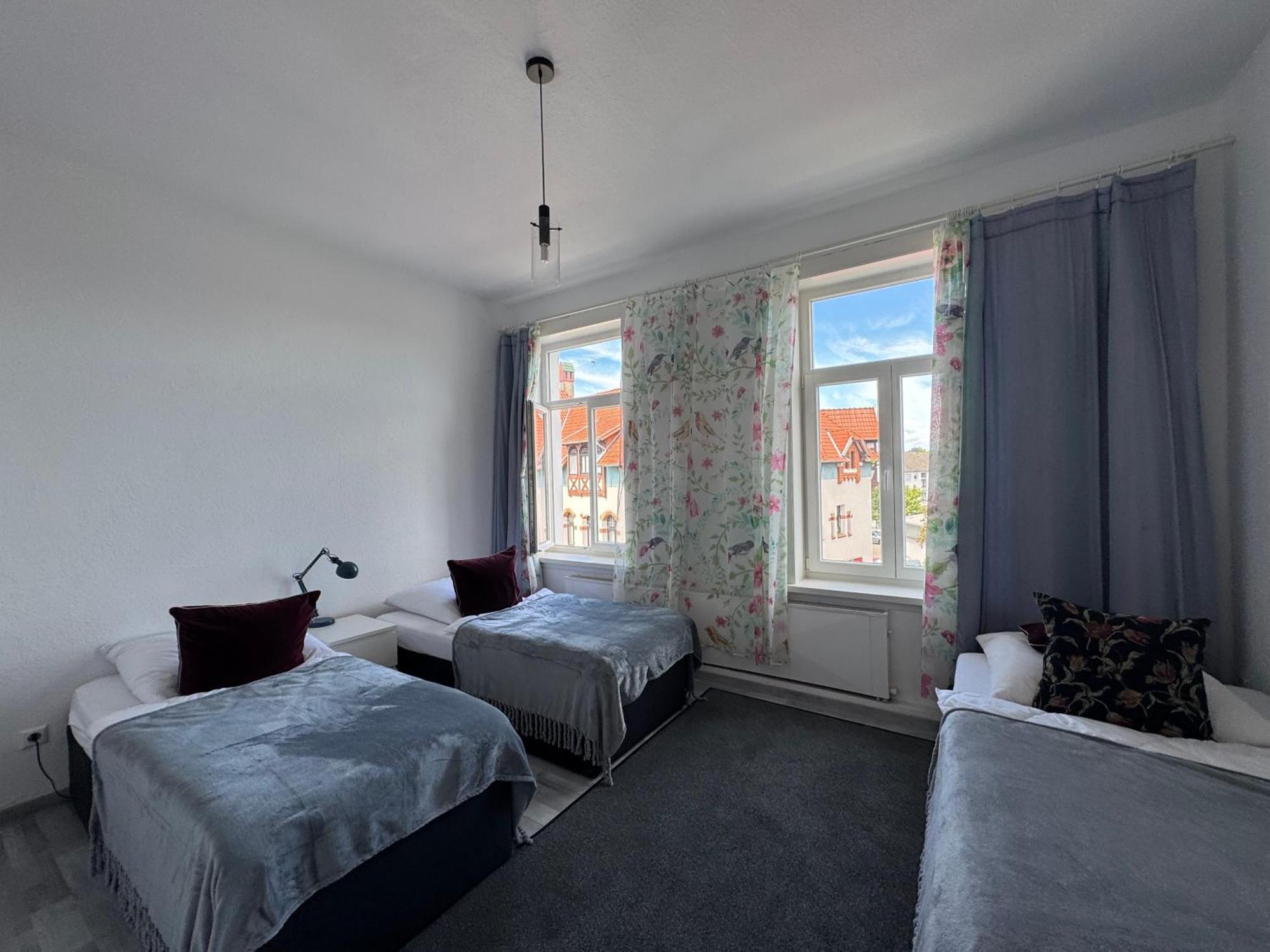 Moderne 4 Zimmer Apartment Mit Bergblick Stadtzentrum Contactless Check-In Gehrden  Екстер'єр фото