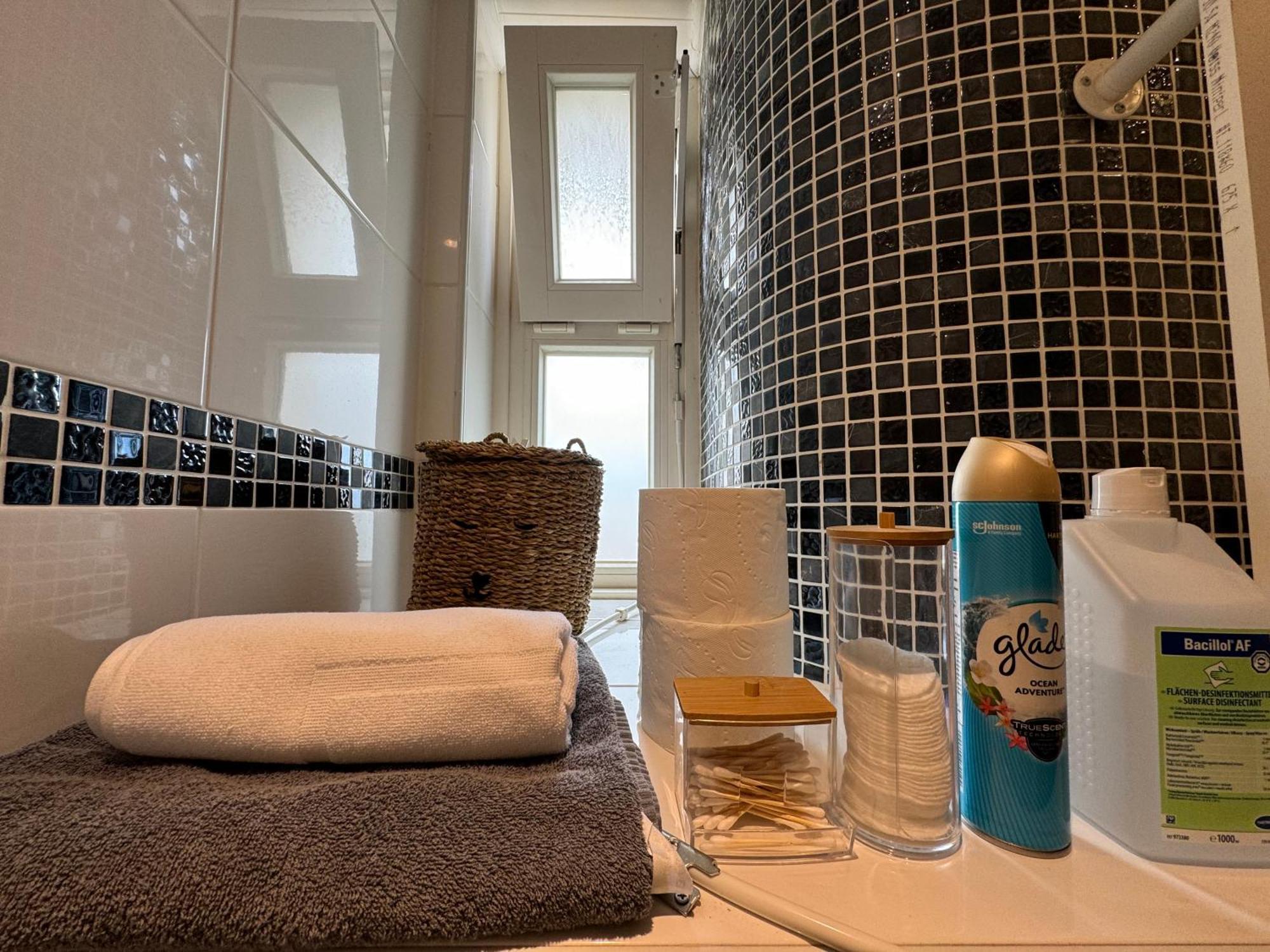 Moderne 4 Zimmer Apartment Mit Bergblick Stadtzentrum Contactless Check-In Gehrden  Екстер'єр фото