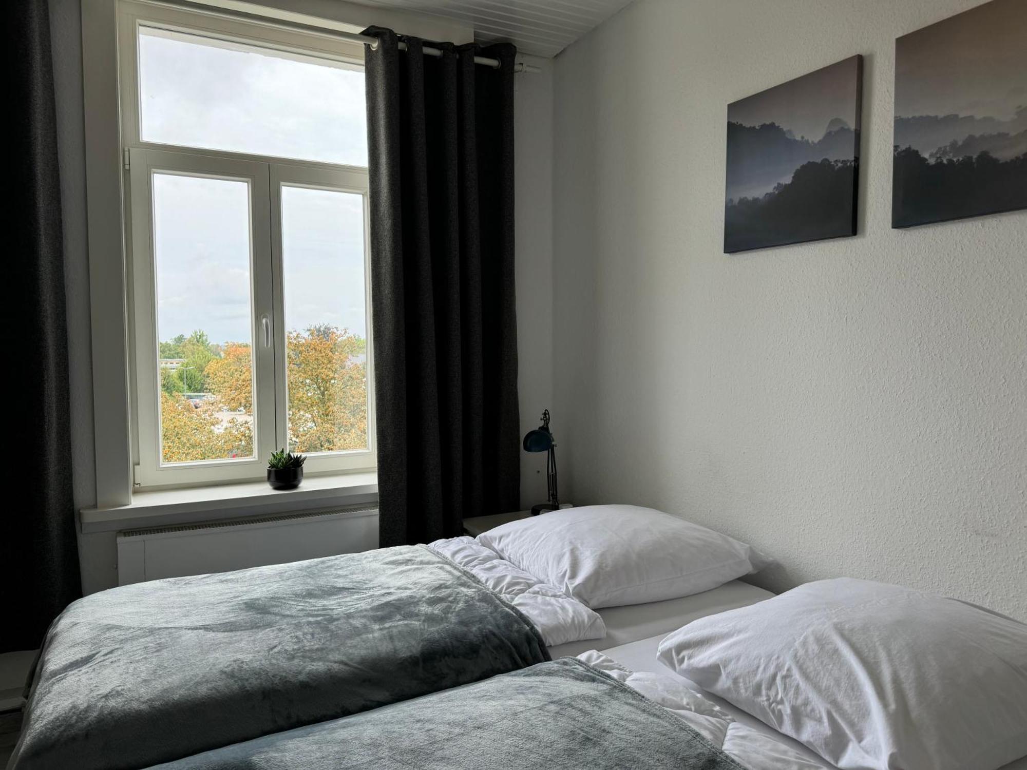 Moderne 4 Zimmer Apartment Mit Bergblick Stadtzentrum Contactless Check-In Gehrden  Екстер'єр фото