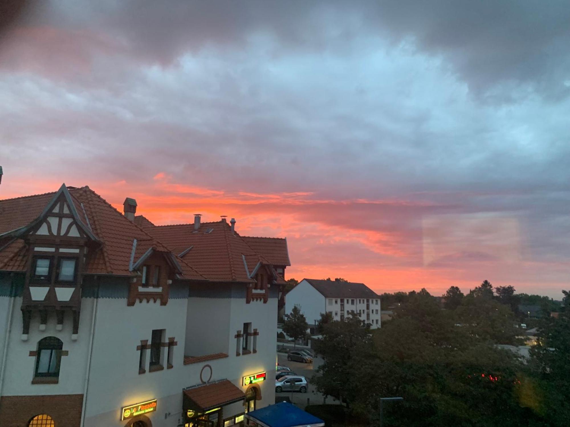 Moderne 4 Zimmer Apartment Mit Bergblick Stadtzentrum Contactless Check-In Gehrden  Екстер'єр фото