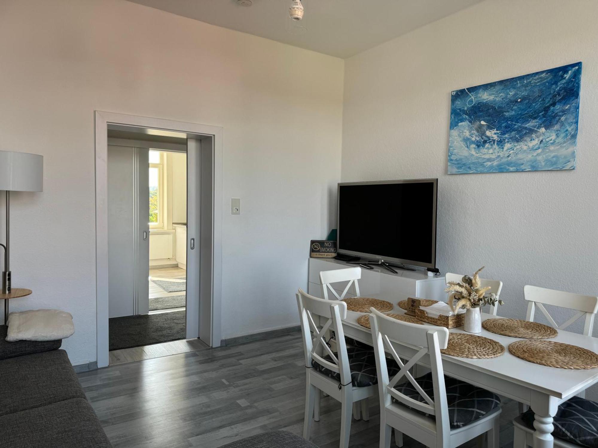 Moderne 4 Zimmer Apartment Mit Bergblick Stadtzentrum Contactless Check-In Gehrden  Екстер'єр фото